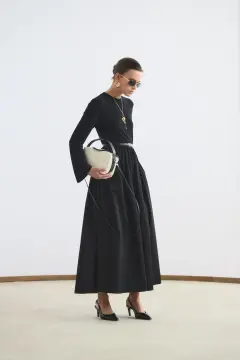 KADRİYE BAŞTÜRK DAR KESİM KEMERLİ MİX ELBİSE SİYAH