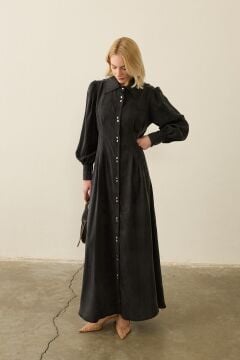 HİLAY MARİ BELDEN OTURTMALI LYOCELL ELBİSE SİYAH